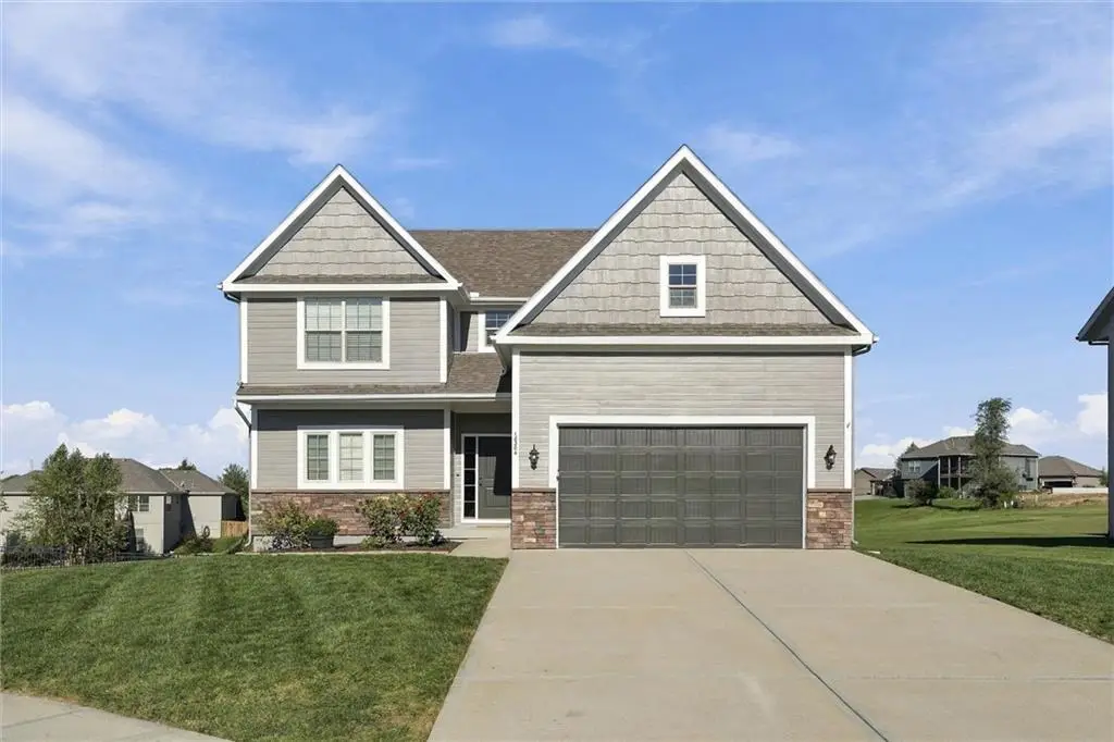 18304 Rock Creek Drive, Smithville, MO 64089 - #1