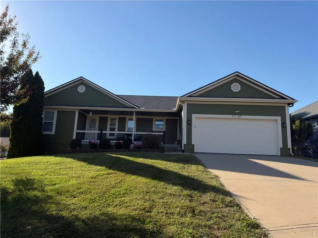 1107 Elm Circle, Pleasant Hill, MO 64080 - #1