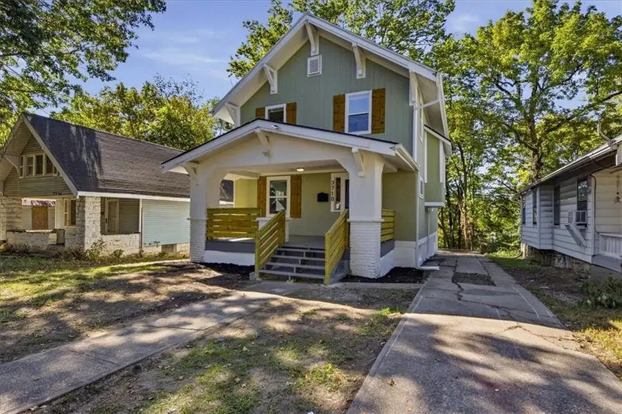3710 Agnes Avenue, Kansas City, MO 64128 - #2