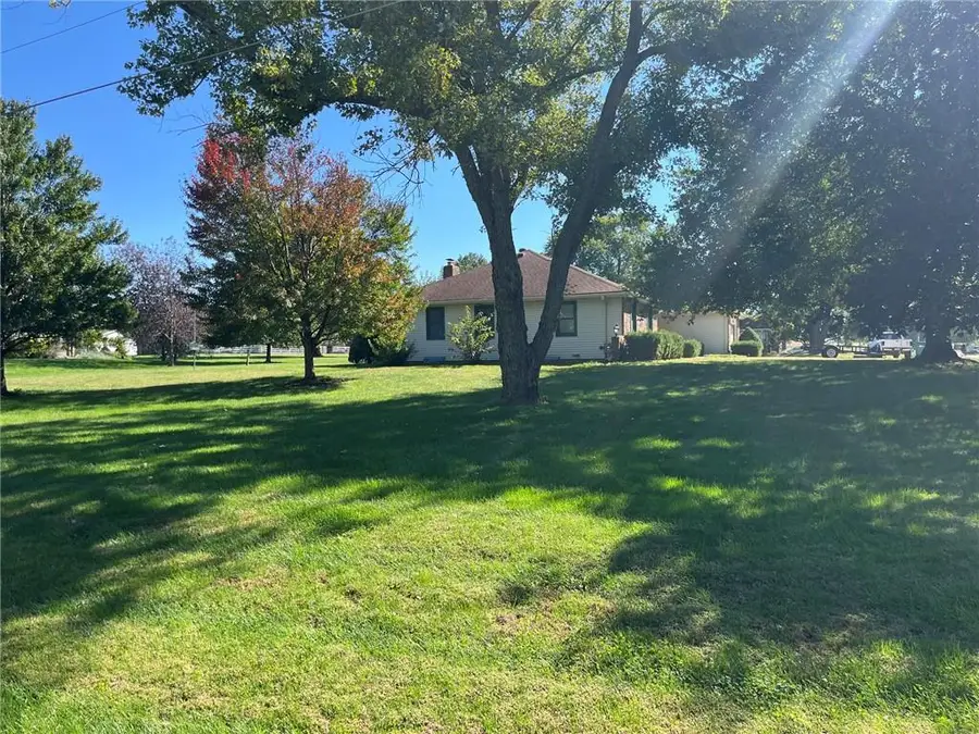 19455 Metcalf Avenue, Stilwell, KS 66085 - #2