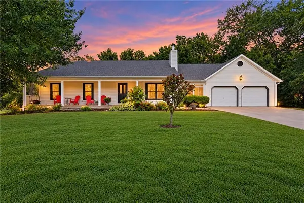 1102 S Elm Street, Louisburg, KS 66053