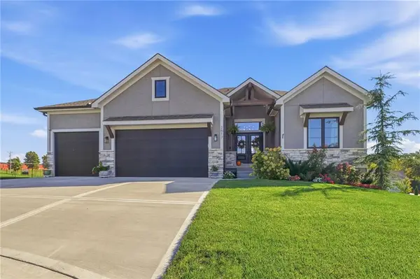 2617 NE Amanda Lane, Blue Springs, MO 64029