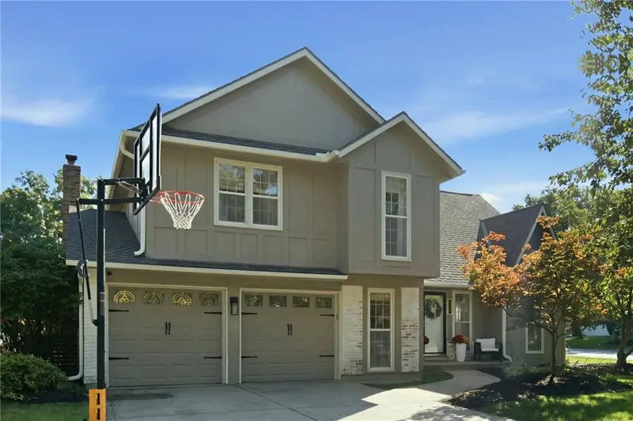 206 NE Shoreview Drive, Lees Summit, MO 64064 - #2