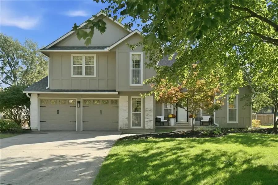 206 NE Shoreview Drive, Lees Summit, MO 64064 - #3