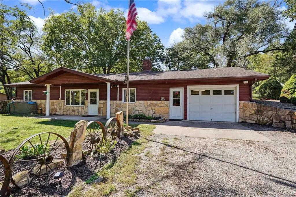 426 Halderman Street, Lecompton, KS 66050 - #1