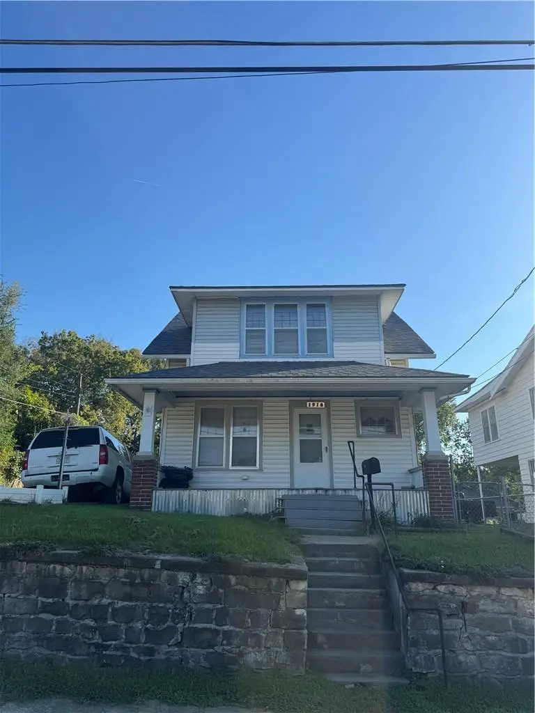 1910 Sacramento Street, Saint Joseph, MO 64507 - #3