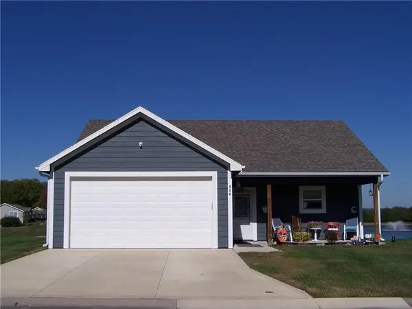 904 NE White Oaks Lane, Oak Grove, MO 64075