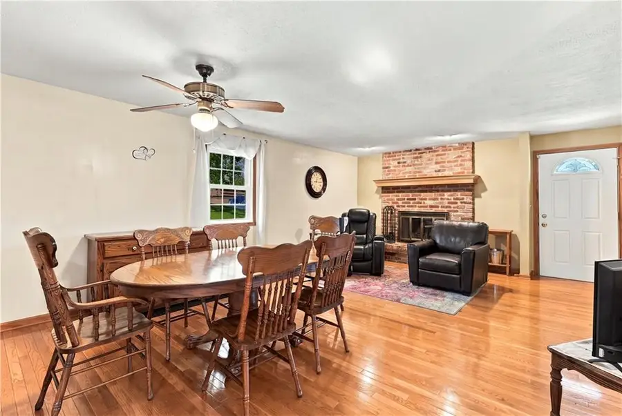 363 E Lowell Street, Claycomo, MO 64119 - #3