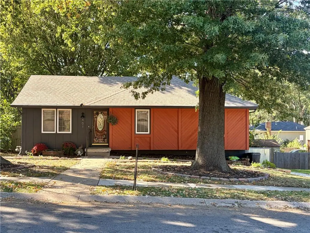401 NE Sunnyside School Road, Blue Springs, MO 64015 - #1