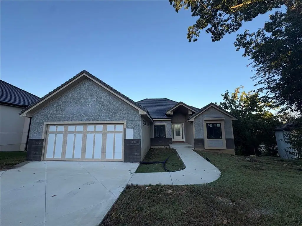 121 Teton Ridge, Lake Winnebago, MO 64034 - #1