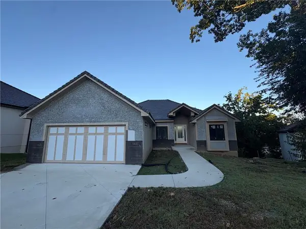121 Teton Ridge, Lake Winnebago, MO 64034