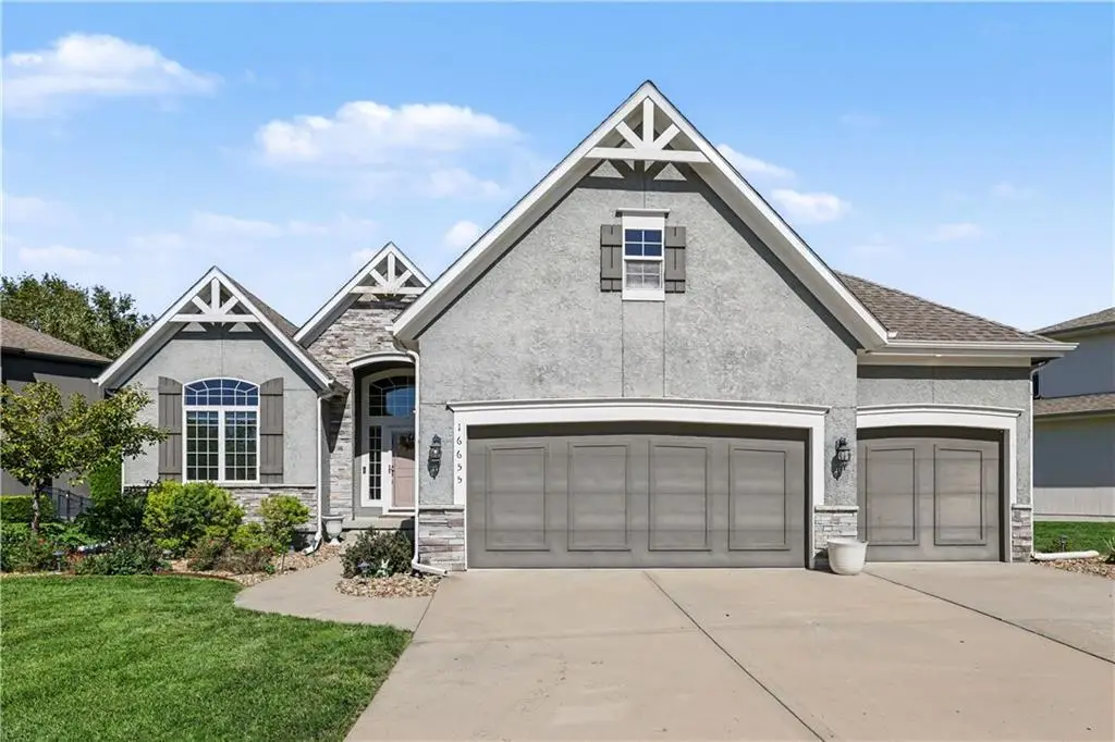 16655 S Lind Road, Olathe, KS 66062 - #1