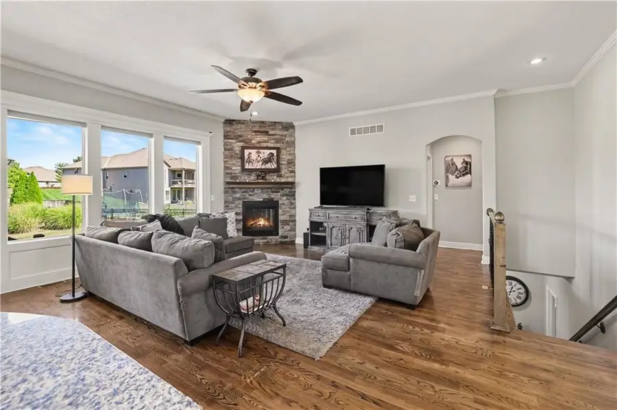 16655 S Lind Road, Olathe, KS 66062 - #2