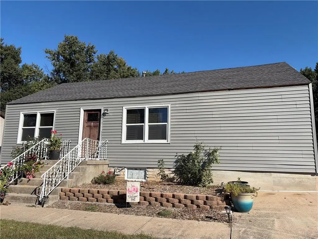 9604 E 69th Street, Raytown, MO 64133 - #1