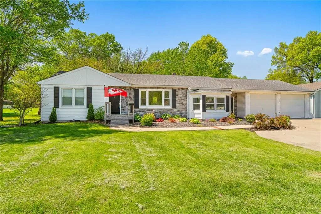 107 S Johnson Drive, Odessa, MO 64076 - #1