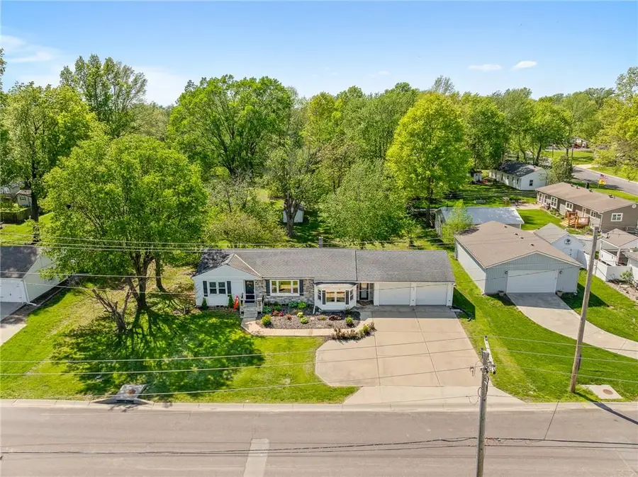 107 S Johnson Drive, Odessa, MO 64076 - #2
