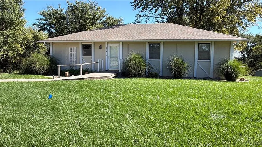 604 S Washington Street, Oregon, MO 64473 - #2