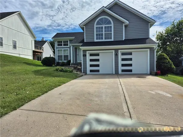 3809 Bernard Powell Drive, Kansas City, MO 64127