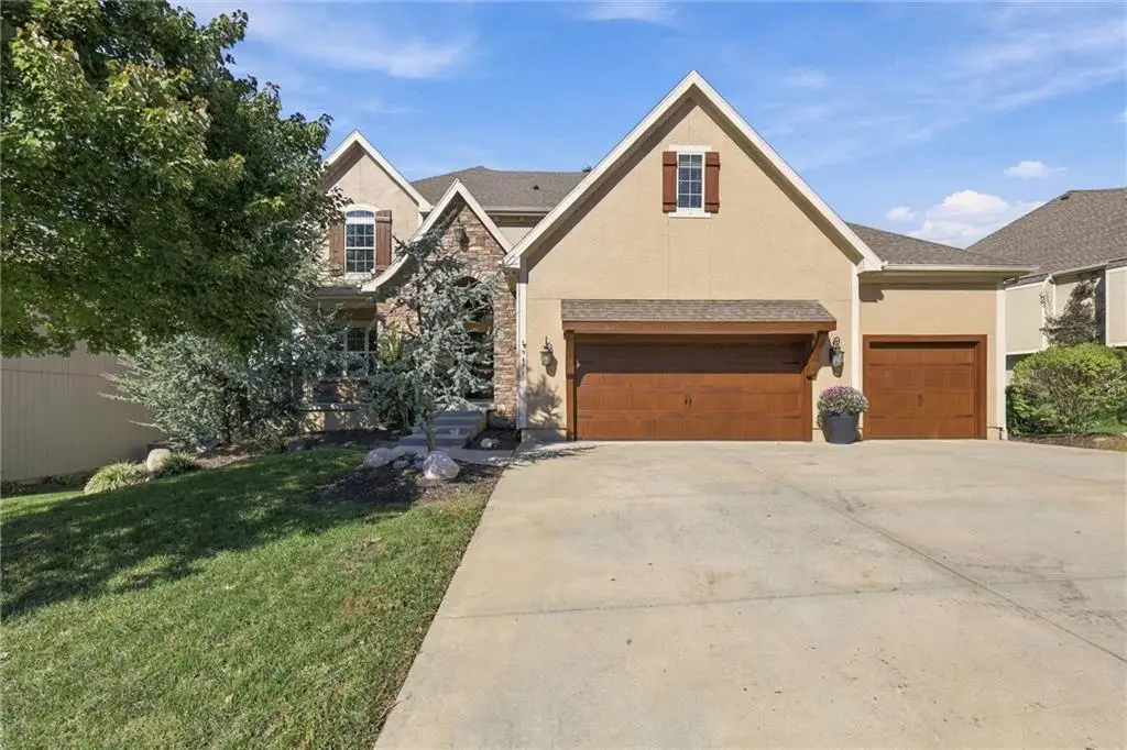 9428 W 157th Place, Overland Park, KS 66221 - #1