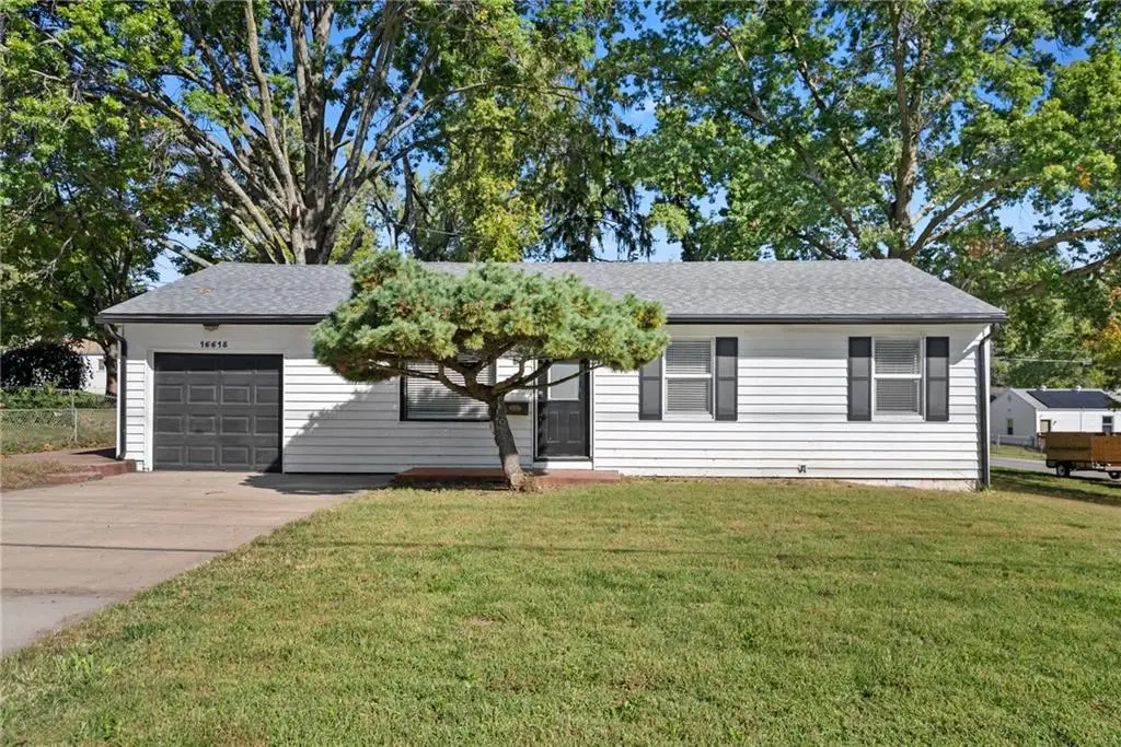 16618 E Salisbury Road, Independence, MO 64056 - #1