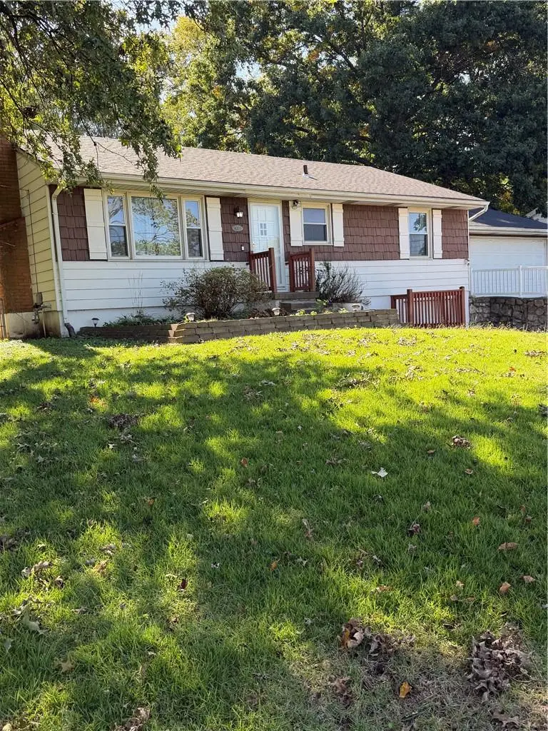9005 79th Street E, Raytown, MO 64138 - #2