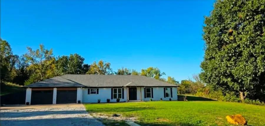 8714 Albany Road, Orrick, MO 64077 - #2