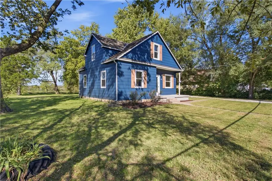 204 W Nelson Street, Edgerton, KS 66021 - #3