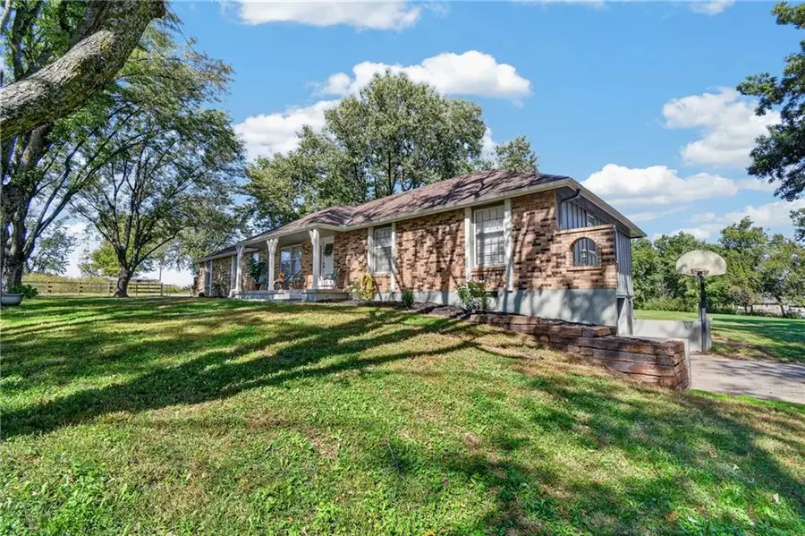 7404 E 197th Street, Belton, MO 64012 - #2
