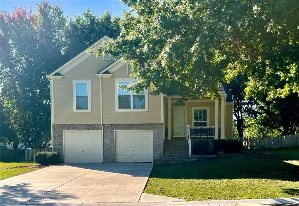 2517 SE Kimbrough Lane, Lees Summit, MO 64063 - #1