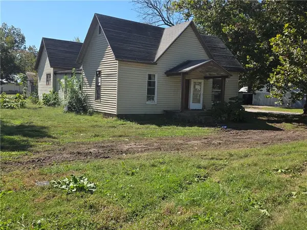 101 E Park Avenue #101, Rich Hill, MO 64779