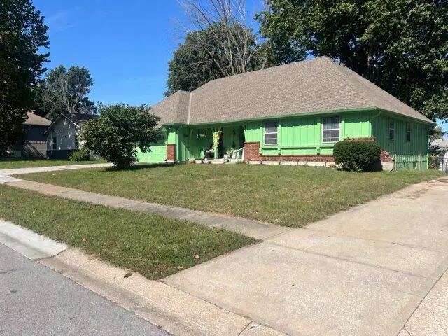 7700 E 127 Place, Grandview, MO 64030 - #1