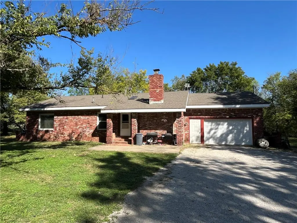 2809 Olive Avenue, Parsons, KS 67356 - #1