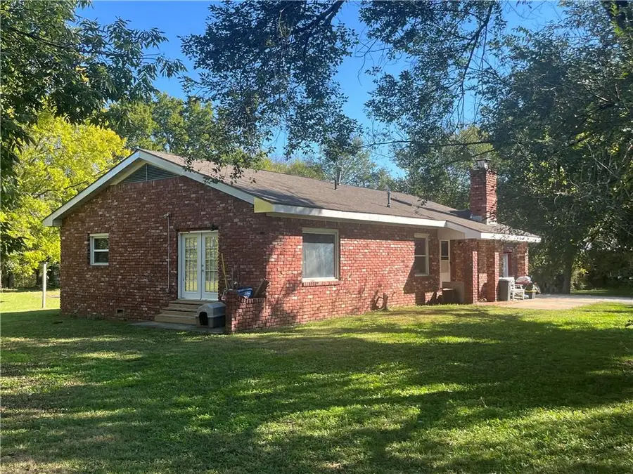 2809 Olive Avenue, Parsons, KS 67356 - #2