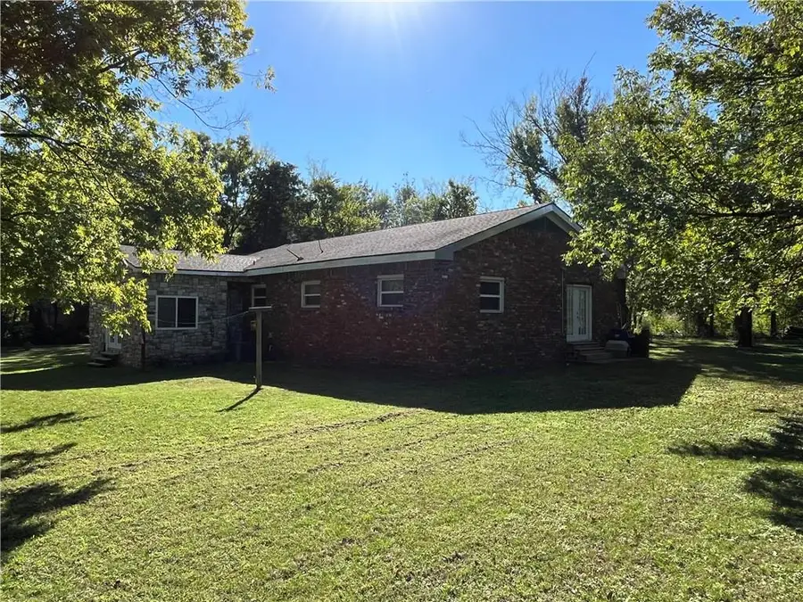 2809 Olive Avenue, Parsons, KS 67356 - #3