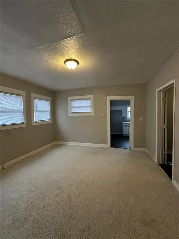 4208 Wabash Avenue, Kansas City, MO 64130 - #3