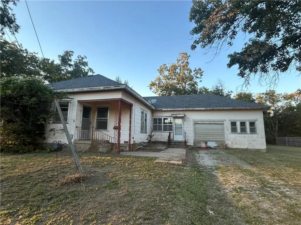 820 Tank Avenue, Neodesha, KS 66757 - #1