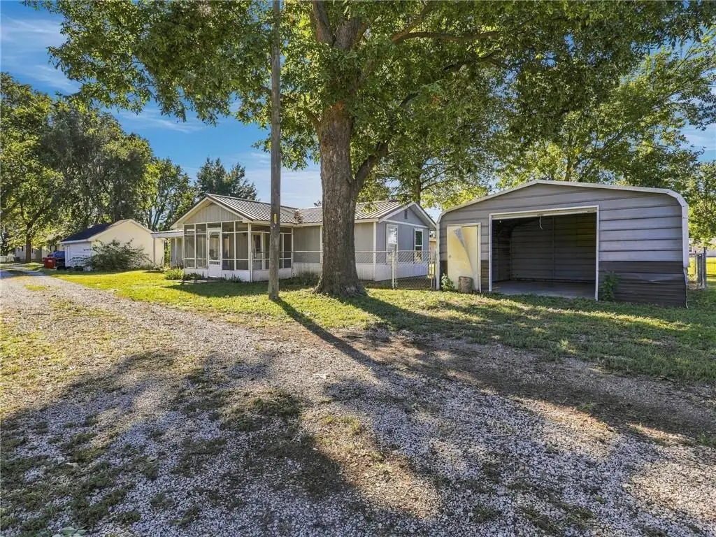 302 1/2 S Bissell Street, Orrick, MO 64077 - #1