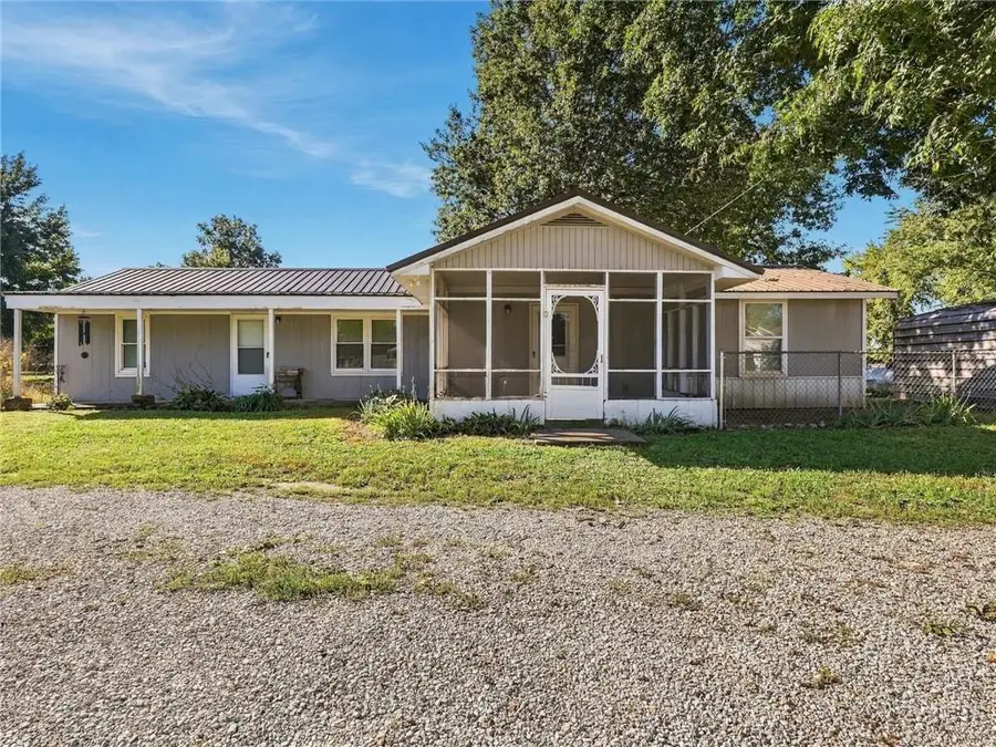 302 1/2 S Bissell Street, Orrick, MO 64077 - #2