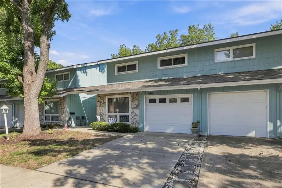 6513 W 49th Street, Mission, KS 66202 - #2