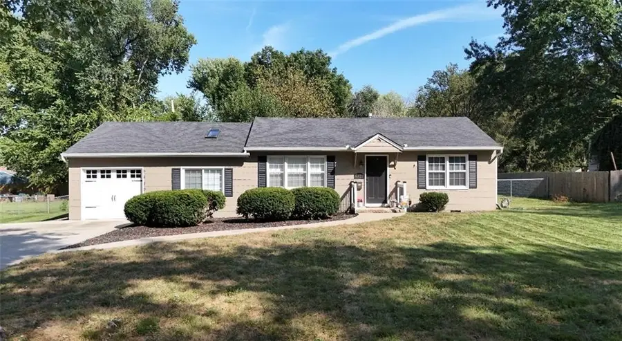 6419 Bluejacket Street, Shawnee, KS 66203 - #2