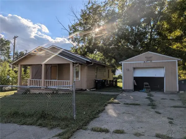 6744 Bales Avenue, Kansas City, MO 64132