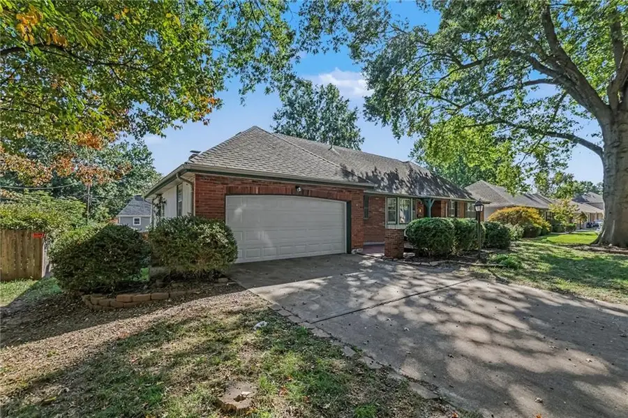 5125 Spring Avenue, Kansas City, MO 64133 - #3
