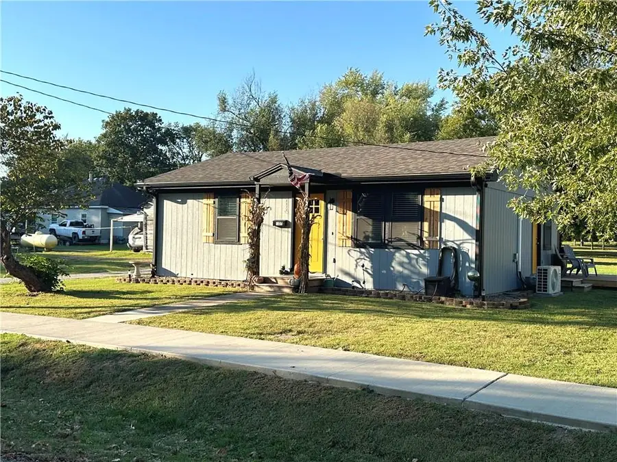 107 E 7th Street, Urich, MO 64788 - #2