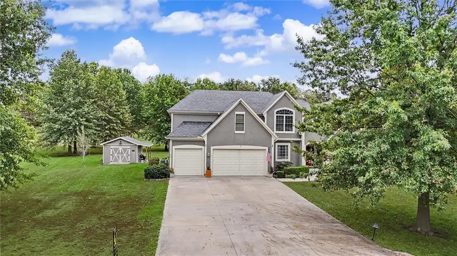 8755 Lynne Road, De Soto, KS 66018 - #3