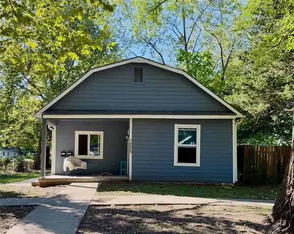 1225-27 Pennsylvania Street, Lawrence, KS 66044