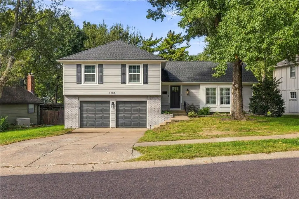 9300 Beverly Drive, Overland Park, KS 66207 - #1