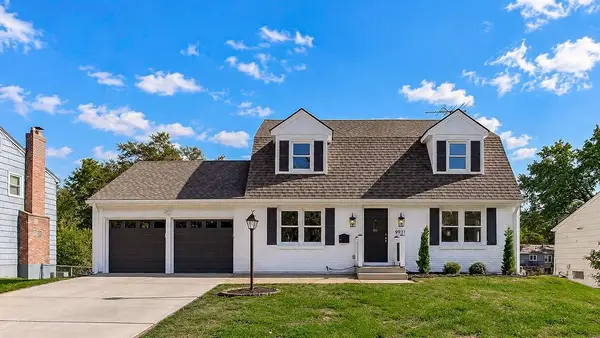 9931 Woodson Drive, Overland Park, KS 66207
