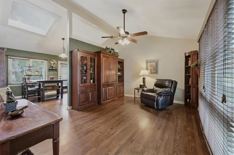 3501 Woodbury Street, Independence, MO 64055 - #2