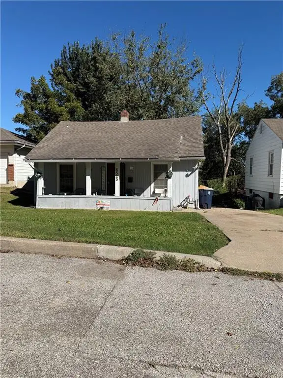 5525 S Benton Avenue, Kansas City, MO 64130