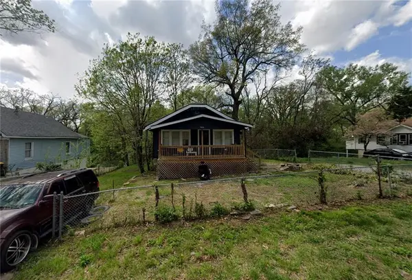 7000 Spruce Street, Kansas City, MO 64132